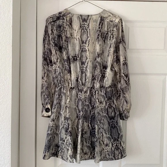 Zara Basic snake print mini fit and flare dress - Picture 4 of 4